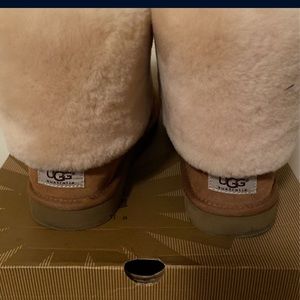 UGG SIZE 10 BROWN WOMEN BOOTS